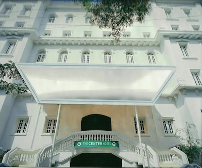The Avenue Center Hotel